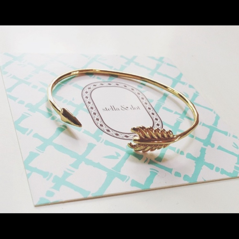 Stella @ Dot gold arrow bracelet